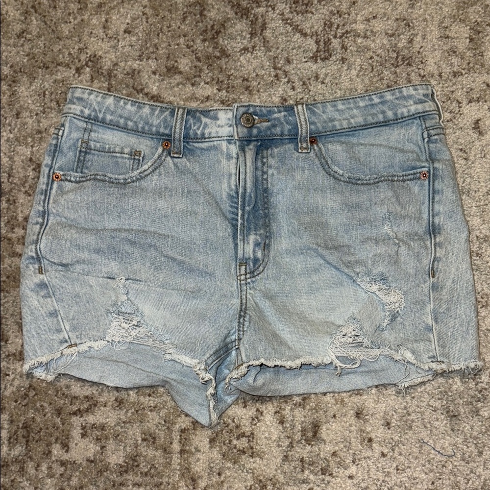 Jean Shorts with Frayed Hem
